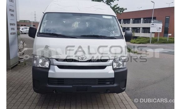 Buy Import Toyota Hiace White Car in Import - Dubai in Ayeyarwady Buy Import Toyota Hiace White Car in Import - Dubai in Ayeyarwady