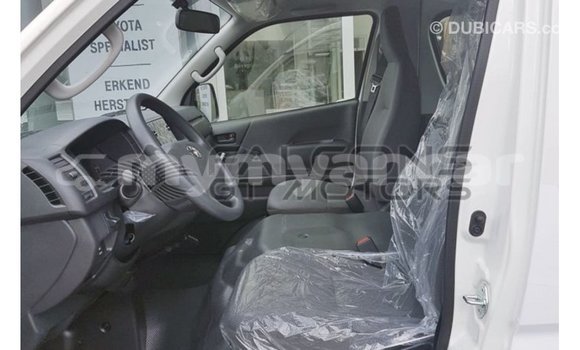 Buy Import Toyota Hiace White Car in Import - Dubai in Ayeyarwady Buy Import Toyota Hiace White Car in Import - Dubai in Ayeyarwady