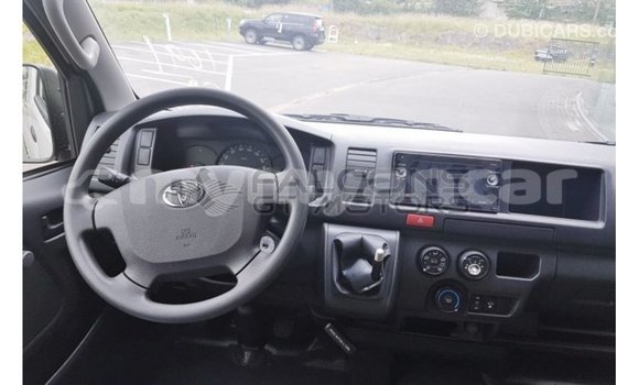 Buy Import Toyota Hiace White Car in Import - Dubai in Ayeyarwady Buy Import Toyota Hiace White Car in Import - Dubai in Ayeyarwady