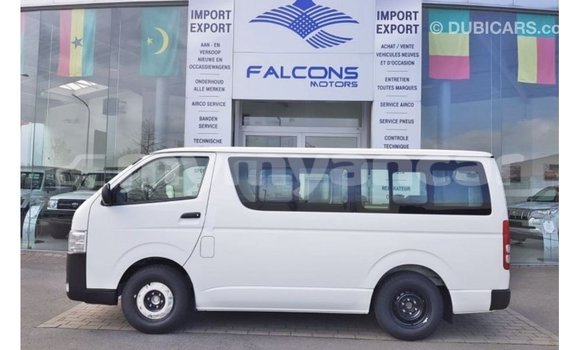 သွင်းကုန် Toyota Hiace White ကား Import - Dubai Ayeyarwady သွင်းကုန် Toyota Hiace White ကား Import - Dubai Ayeyarwady