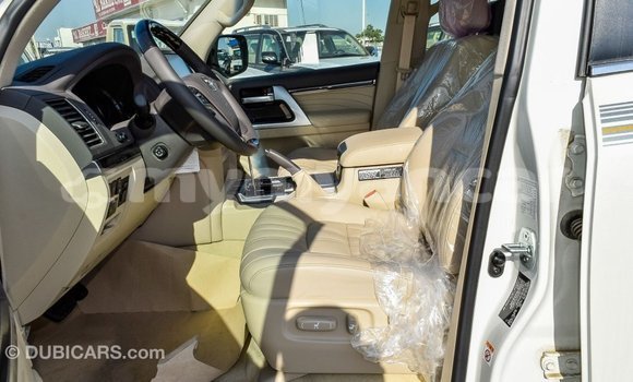 Buy Import Toyota Land Cruiser White Car in Import - Dubai in Ayeyarwady Buy Import Toyota Land Cruiser White Car in Import - Dubai in Ayeyarwady
