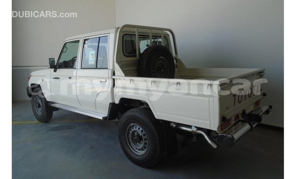 Buy Import Toyota Land Cruiser White Car in Import - Dubai in Ayeyarwady Buy Import Toyota Land Cruiser White Car in Import - Dubai in Ayeyarwady