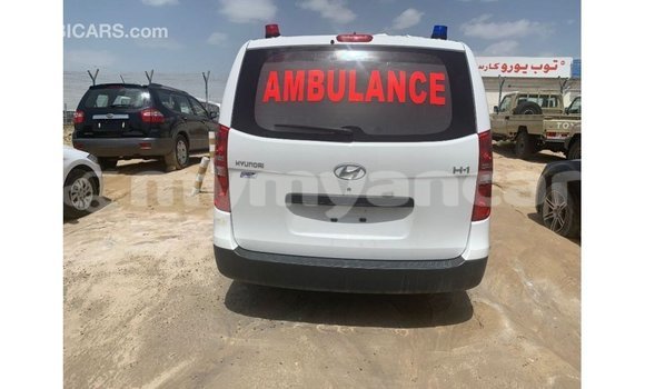 Buy Import Hyundai Accent White Car in Import - Dubai in Ayeyarwady Buy Import Hyundai Accent White Car in Import - Dubai in Ayeyarwady