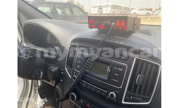 Buy Import Hyundai Accent White Car in Import - Dubai in Ayeyarwady Buy Import Hyundai Accent White Car in Import - Dubai in Ayeyarwady