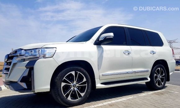 Acheter Import Voiture Toyota Land Cruiser Blanc à Import - Dubai, #<Region:0x000000000c5121b8> Acheter Import Voiture Toyota Land Cruiser Blanc à Import - Dubai, #<Region:0x000000000c5121b8>