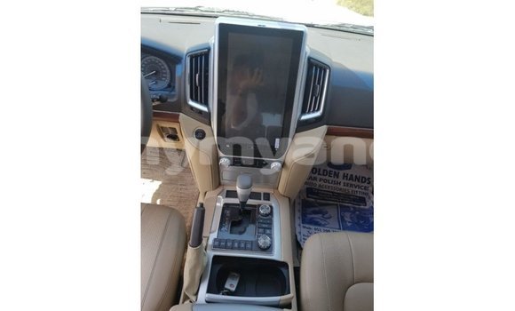 Acheter Import Voiture Toyota Land Cruiser Blanc à Import - Dubai, #<Region:0x000000000c5121b8> Acheter Import Voiture Toyota Land Cruiser Blanc à Import - Dubai, #<Region:0x000000000c5121b8>