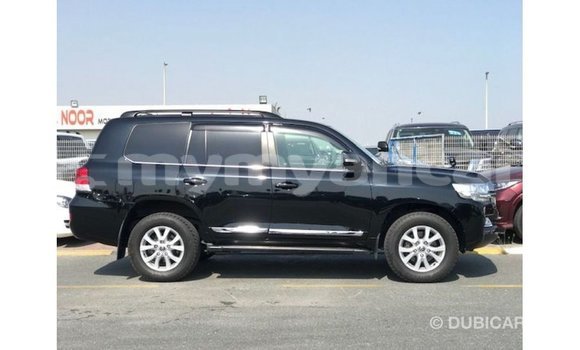 Buy Import Toyota Land Cruiser Black Car in Import - Dubai in Ayeyarwady Buy Import Toyota Land Cruiser Black Car in Import - Dubai in Ayeyarwady