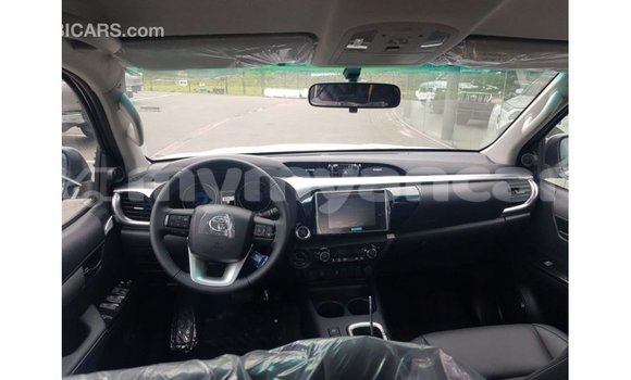 Buy Import Toyota Hilux Other Car in Import - Dubai in Ayeyarwady Buy Import Toyota Hilux Other Car in Import - Dubai in Ayeyarwady