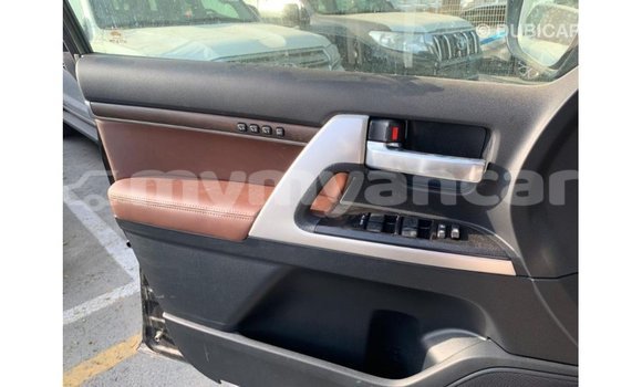 Buy Import Toyota Land Cruiser Black Car in Import - Dubai in Ayeyarwady Buy Import Toyota Land Cruiser Black Car in Import - Dubai in Ayeyarwady