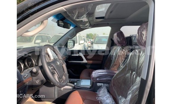 Buy Import Toyota Land Cruiser Black Car in Import - Dubai in Ayeyarwady Buy Import Toyota Land Cruiser Black Car in Import - Dubai in Ayeyarwady