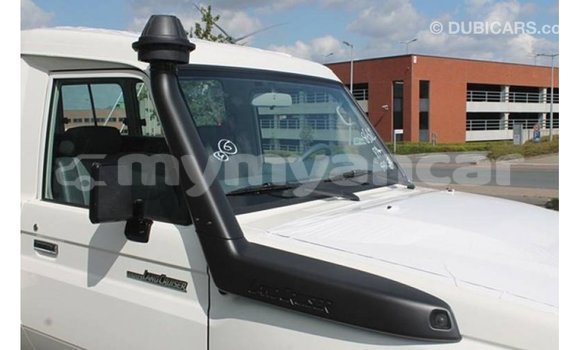 Buy Import Toyota Land Cruiser White Car in Import - Dubai in Ayeyarwady Buy Import Toyota Land Cruiser White Car in Import - Dubai in Ayeyarwady
