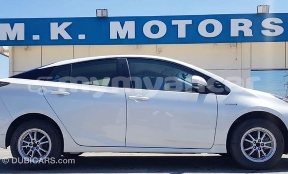 Buy Import Toyota Prius White Car in Import - Dubai in Ayeyarwady Buy Import Toyota Prius White Car in Import - Dubai in Ayeyarwady