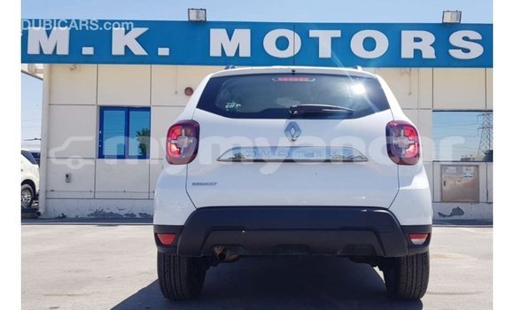 သွင်းကုန် Renault Duster White ကား Import - Dubai Ayeyarwady သွင်းကုန် Renault Duster White ကား Import - Dubai Ayeyarwady