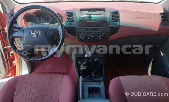 သွင်းကုန် Toyota Hilux Red ကား Import - Dubai Ayeyarwady သွင်းကုန် Toyota Hilux Red ကား Import - Dubai Ayeyarwady