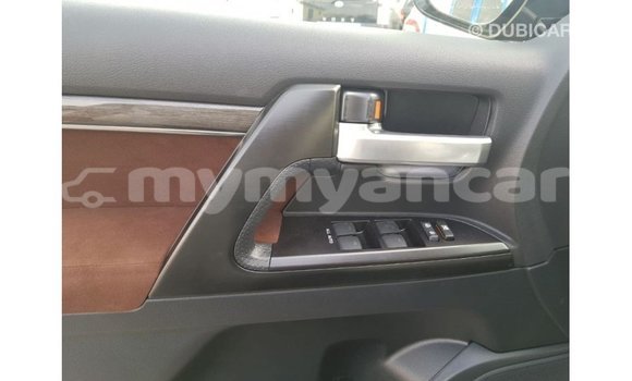Acheter Import Voiture Toyota Land Cruiser Noir à Import - Dubai, #<Region:0x000000000c5121b8> Acheter Import Voiture Toyota Land Cruiser Noir à Import - Dubai, #<Region:0x000000000c5121b8>