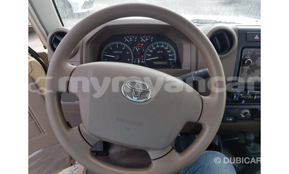 သွင်းကုန် Toyota Land Cruiser Beige ကား Import - Dubai Ayeyarwady သွင်းကုန် Toyota Land Cruiser Beige ကား Import - Dubai Ayeyarwady