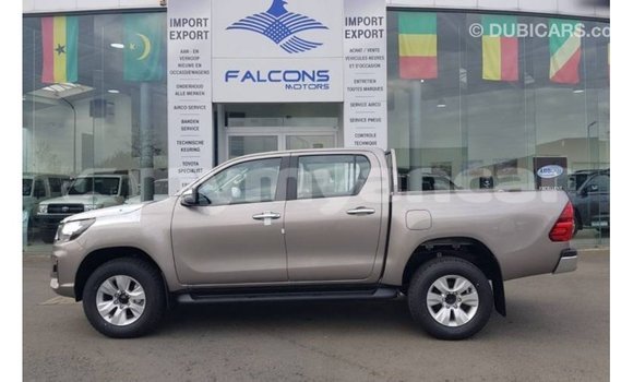 Buy Import Toyota Hilux Other Car in Import - Dubai in Ayeyarwady Buy Import Toyota Hilux Other Car in Import - Dubai in Ayeyarwady