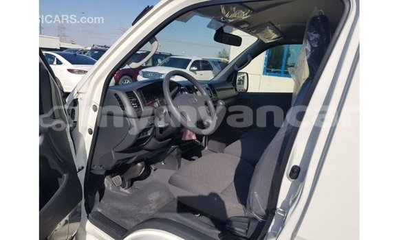 Buy Import Toyota Hiace White Car in Import - Dubai in Ayeyarwady Buy Import Toyota Hiace White Car in Import - Dubai in Ayeyarwady