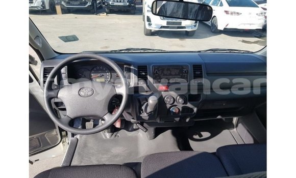 Buy Import Toyota Hiace White Car in Import - Dubai in Ayeyarwady Buy Import Toyota Hiace White Car in Import - Dubai in Ayeyarwady