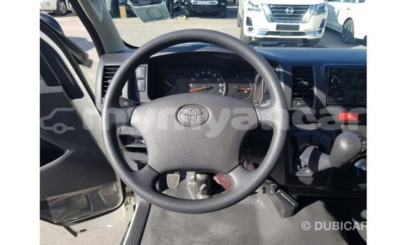 Buy Import Toyota Hiace White Car in Import - Dubai in Ayeyarwady Buy Import Toyota Hiace White Car in Import - Dubai in Ayeyarwady