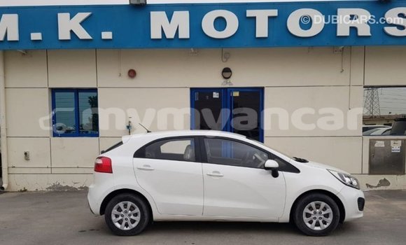 သွင်းကုန် Kia Rio White ကား Import - Dubai Ayeyarwady သွင်းကုန် Kia Rio White ကား Import - Dubai Ayeyarwady