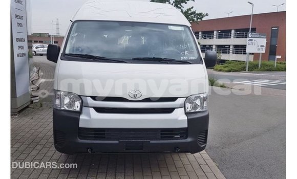 Buy Import Toyota Hiace White Car in Import - Dubai in Ayeyarwady Buy Import Toyota Hiace White Car in Import - Dubai in Ayeyarwady