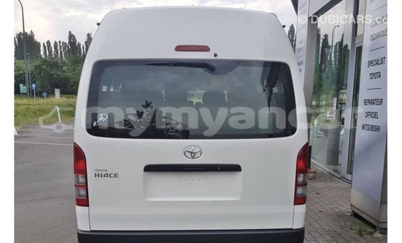 Buy Import Toyota Hiace White Car in Import - Dubai in Ayeyarwady Buy Import Toyota Hiace White Car in Import - Dubai in Ayeyarwady