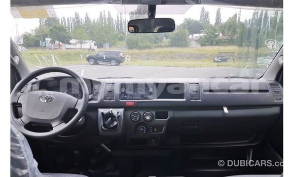 Buy Import Toyota Hiace White Car in Import - Dubai in Ayeyarwady Buy Import Toyota Hiace White Car in Import - Dubai in Ayeyarwady