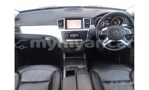 Acheter Import Voiture Mercedes-Benz 190 (W201) Rouge à Import - Dubai, #<Region:0x000000000c5121b8> Acheter Import Voiture Mercedes-Benz 190 (W201) Rouge à Import - Dubai, #<Region:0x000000000c5121b8>