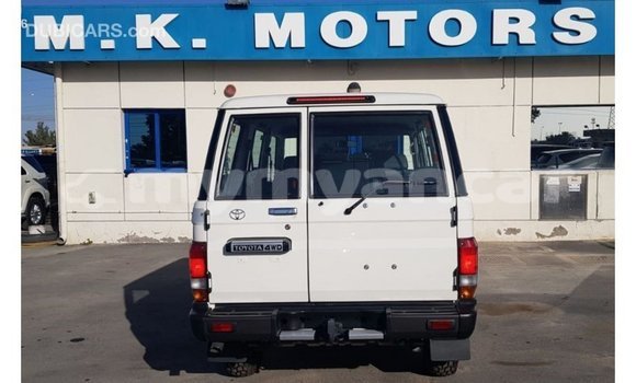 Buy Import Toyota Land Cruiser White Car in Import - Dubai in Ayeyarwady Buy Import Toyota Land Cruiser White Car in Import - Dubai in Ayeyarwady