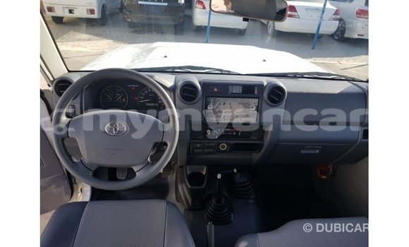 Buy Import Toyota Land Cruiser White Car in Import - Dubai in Ayeyarwady Buy Import Toyota Land Cruiser White Car in Import - Dubai in Ayeyarwady