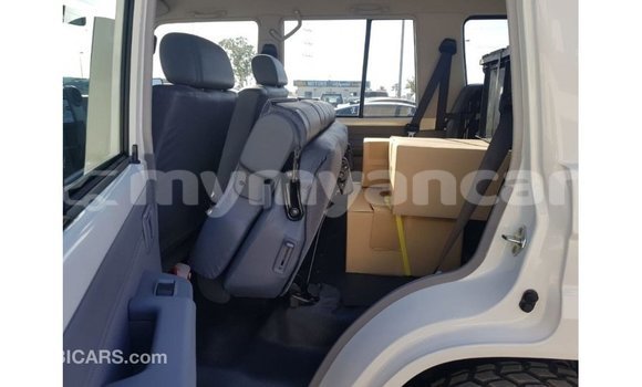 Buy Import Toyota Land Cruiser White Car in Import - Dubai in Ayeyarwady Buy Import Toyota Land Cruiser White Car in Import - Dubai in Ayeyarwady