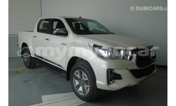 Buy Import Toyota Hilux White Car in Import - Dubai in Ayeyarwady Buy Import Toyota Hilux White Car in Import - Dubai in Ayeyarwady