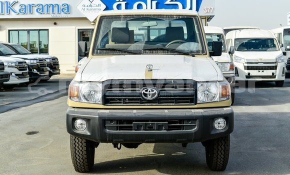 Buy Import Toyota Land Cruiser Beige Car in Import - Dubai in Ayeyarwady Buy Import Toyota Land Cruiser Beige Car in Import - Dubai in Ayeyarwady