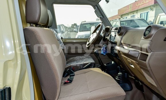 Buy Import Toyota Land Cruiser Beige Car in Import - Dubai in Ayeyarwady Buy Import Toyota Land Cruiser Beige Car in Import - Dubai in Ayeyarwady