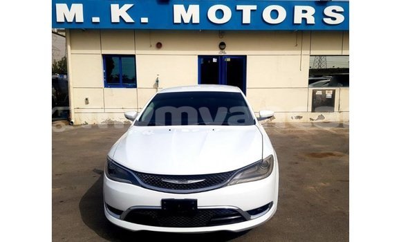 Acheter Import Voiture Chrysler 200 Blanc à Import - Dubai, #<Region:0x000000000c5121b8>