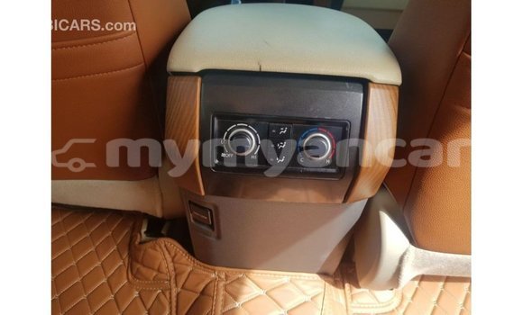 Buy Import Toyota Land Cruiser White Car in Import - Dubai in Ayeyarwady Buy Import Toyota Land Cruiser White Car in Import - Dubai in Ayeyarwady