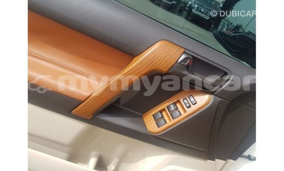 Buy Import Toyota Land Cruiser White Car in Import - Dubai in Ayeyarwady Buy Import Toyota Land Cruiser White Car in Import - Dubai in Ayeyarwady