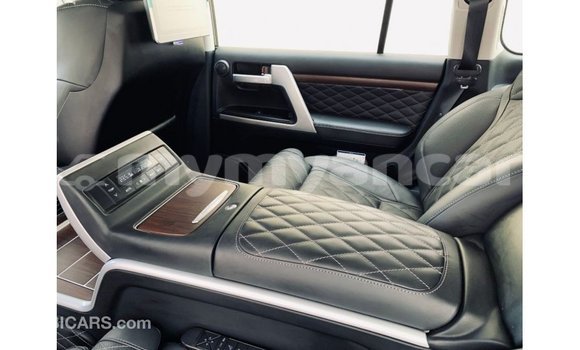 Buy Import Toyota Land Cruiser Black Car in Import - Dubai in Ayeyarwady Buy Import Toyota Land Cruiser Black Car in Import - Dubai in Ayeyarwady