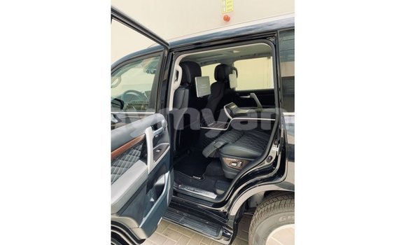 Buy Import Toyota Land Cruiser Black Car in Import - Dubai in Ayeyarwady Buy Import Toyota Land Cruiser Black Car in Import - Dubai in Ayeyarwady