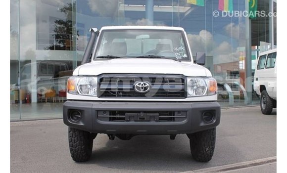 Buy Import Toyota Land Cruiser White Car in Import - Dubai in Ayeyarwady Buy Import Toyota Land Cruiser White Car in Import - Dubai in Ayeyarwady