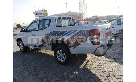 Buy Import Mitsubishi L200 White Car in Import - Dubai in Ayeyarwady Buy Import Mitsubishi L200 White Car in Import - Dubai in Ayeyarwady