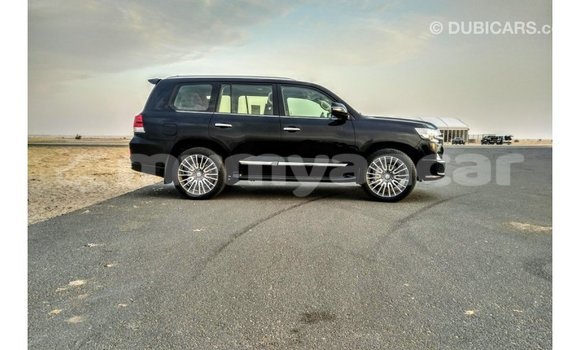 Buy Import Toyota Land Cruiser Black Car in Import - Dubai in Ayeyarwady Buy Import Toyota Land Cruiser Black Car in Import - Dubai in Ayeyarwady