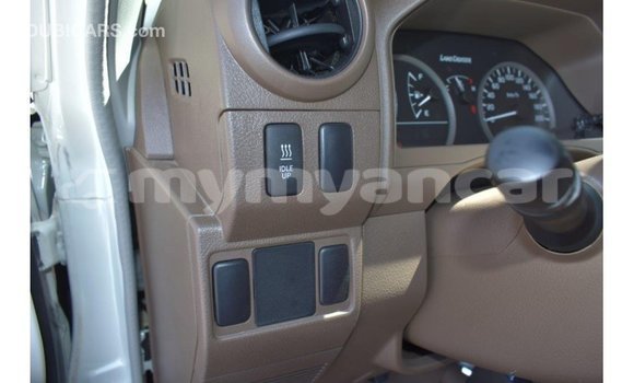 Buy Import Toyota Land Cruiser White Car in Import - Dubai in Ayeyarwady Buy Import Toyota Land Cruiser White Car in Import - Dubai in Ayeyarwady