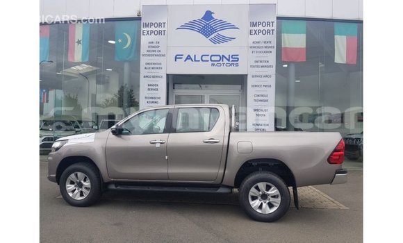 Buy Import Toyota Hilux Other Car in Import - Dubai in Ayeyarwady Buy Import Toyota Hilux Other Car in Import - Dubai in Ayeyarwady
