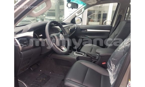 Buy Import Toyota Hilux Other Car in Import - Dubai in Ayeyarwady Buy Import Toyota Hilux Other Car in Import - Dubai in Ayeyarwady