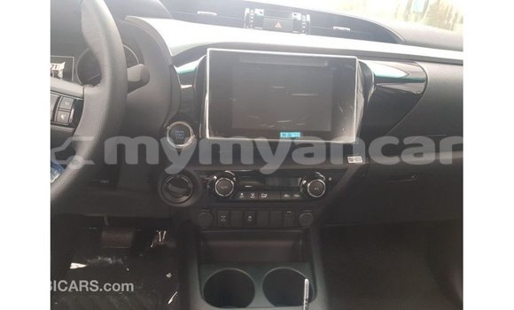 Buy Import Toyota Hilux Other Car in Import - Dubai in Ayeyarwady Buy Import Toyota Hilux Other Car in Import - Dubai in Ayeyarwady