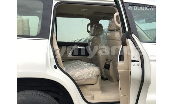 Buy Import Toyota Land Cruiser White Car in Import - Dubai in Ayeyarwady Buy Import Toyota Land Cruiser White Car in Import - Dubai in Ayeyarwady