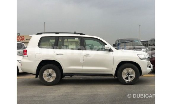 Buy Import Toyota Land Cruiser White Car in Import - Dubai in Ayeyarwady Buy Import Toyota Land Cruiser White Car in Import - Dubai in Ayeyarwady