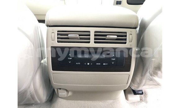 Buy Import Toyota Land Cruiser White Car in Import - Dubai in Ayeyarwady Buy Import Toyota Land Cruiser White Car in Import - Dubai in Ayeyarwady